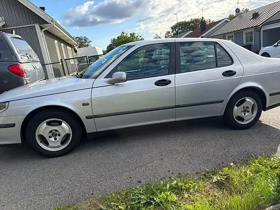 Saab 9-5