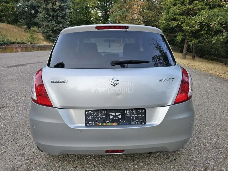Suzuki Swift 2014 photo 3