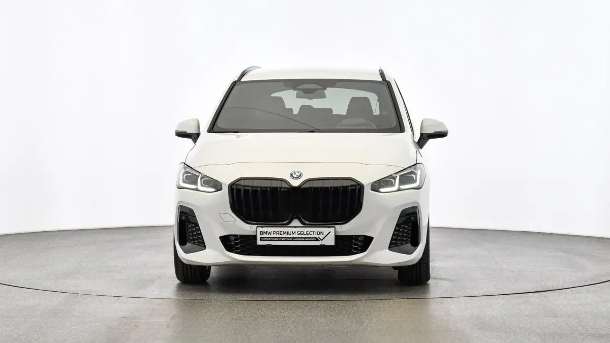 BMW 2 Series 2025 photo 3