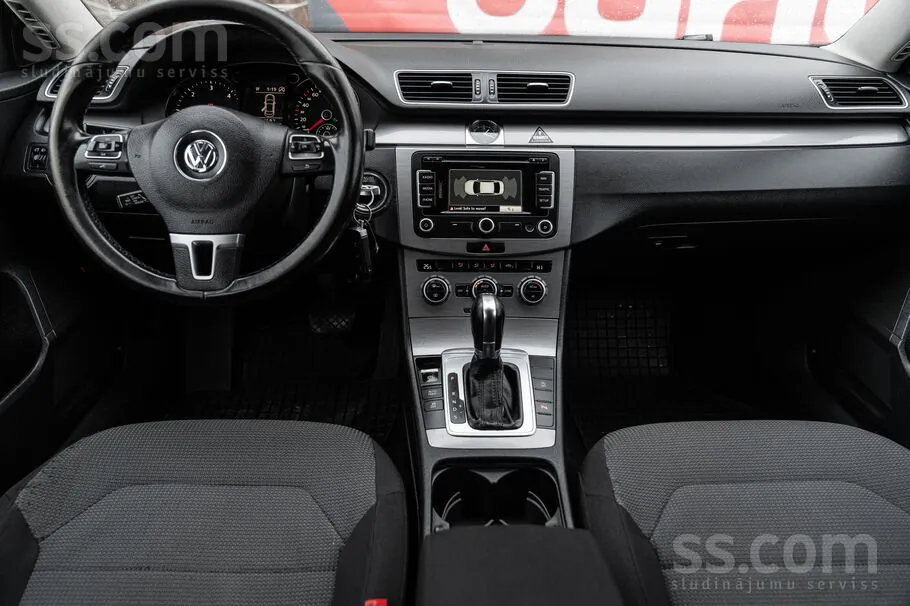 Volkswagen Passat 2012 photo 5