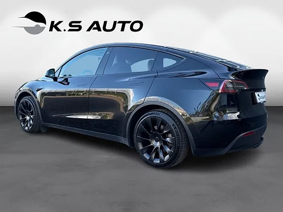 Tesla Model Y 2023 photo 3