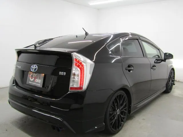 Toyota Prius 2014 photo 3