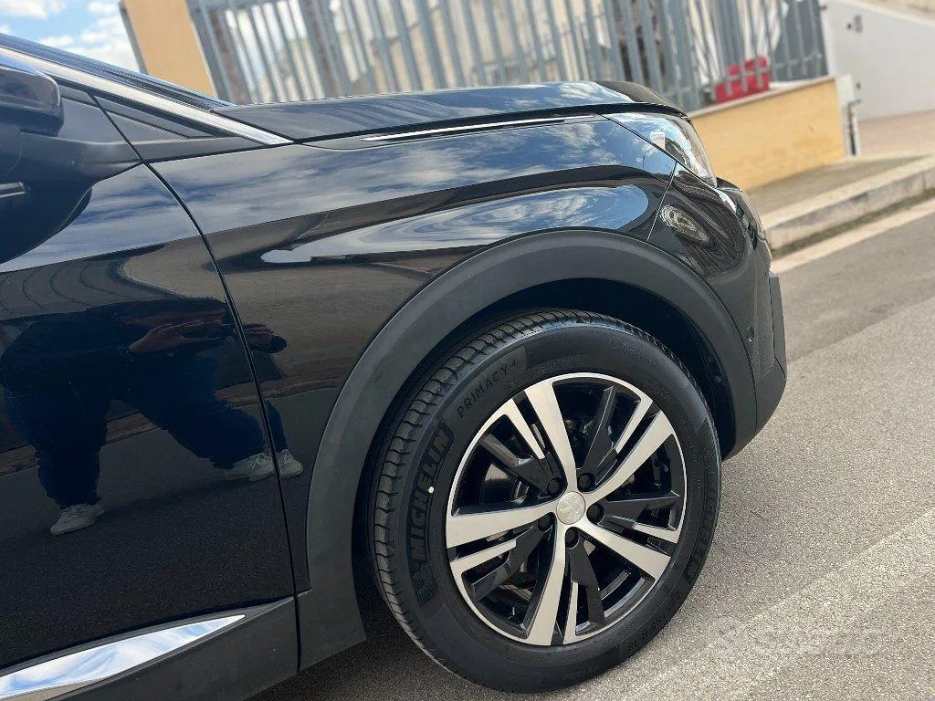 Peugeot 5008 2020 photo 3