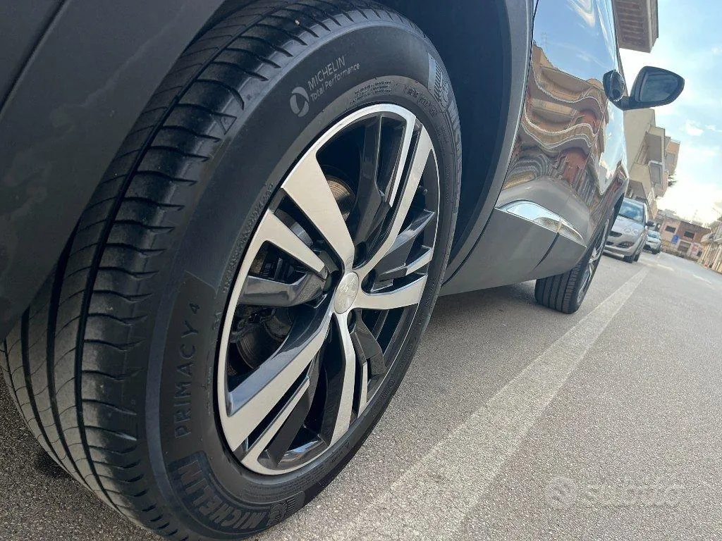Peugeot 5008 2020 photo 5
