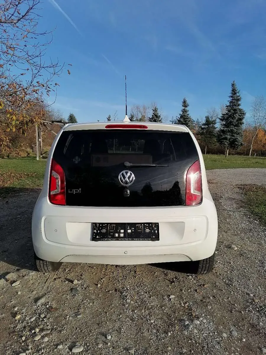 Volkswagen Up 2012 photo 2