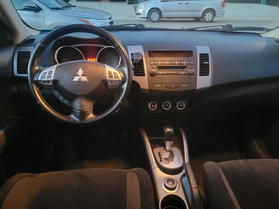 Mitsubishi Outlander 2013 photo 5