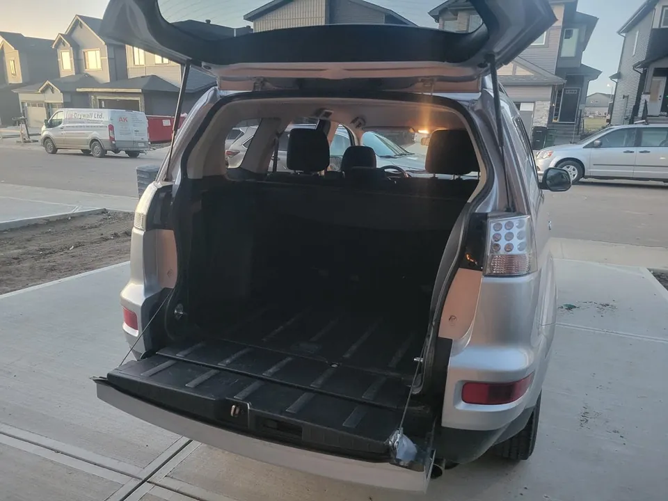 Mitsubishi Outlander 2013 photo 4