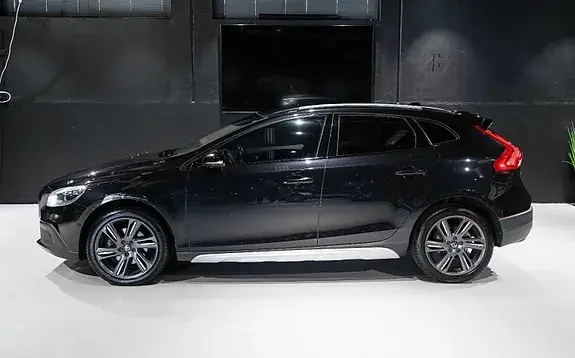 Volvo V40 Cross Country 2015 photo 3