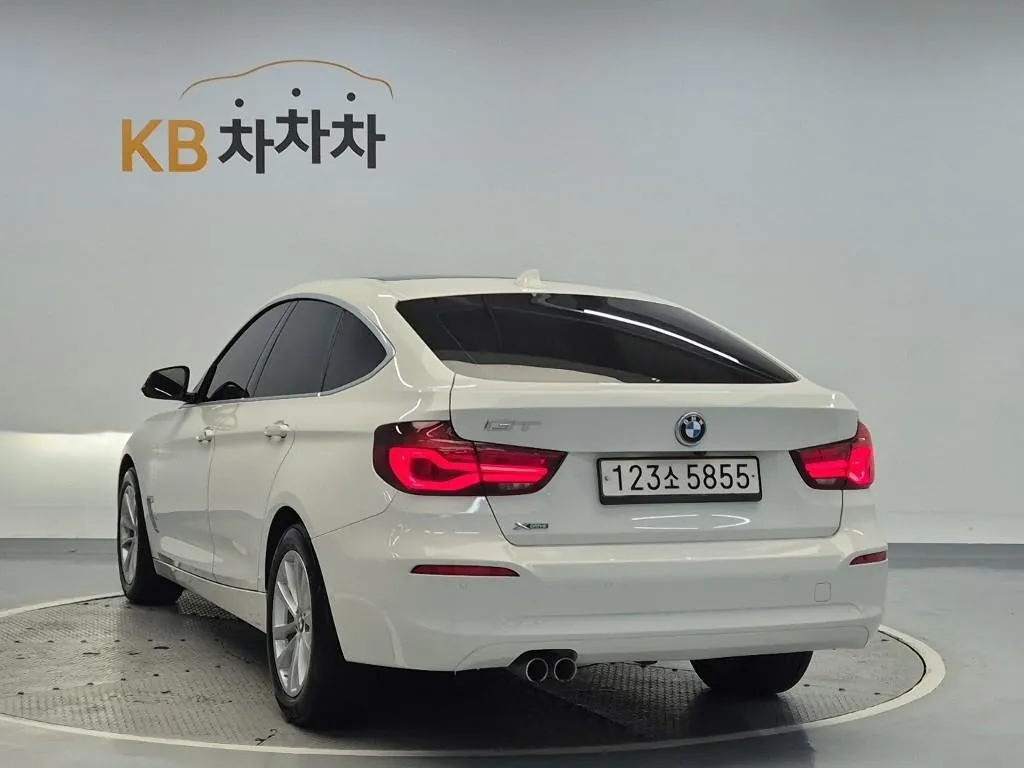 BMW 3 Series Gran Turismo 2020 photo 2