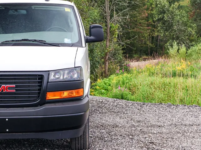 GMC Savana 2025 photo 5
