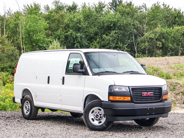 GMC Savana 2025 photo 2