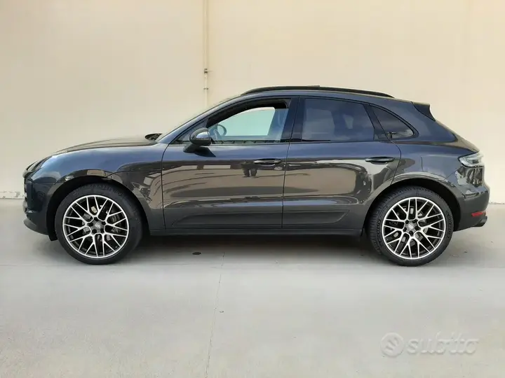 Porsche Macan 2018 photo 2
