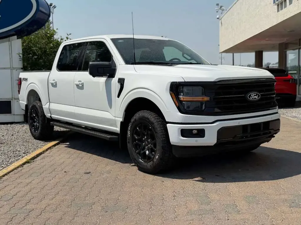 Ford F-150 2026 photo 2