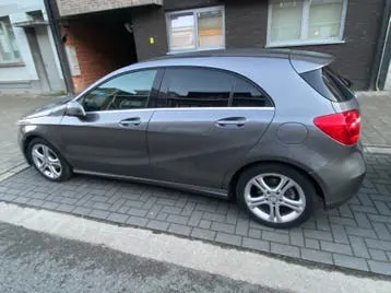 Mercedes-Benz A180