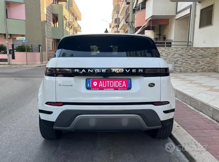 Land Rover Range Rover Evoque 2022 photo 3
