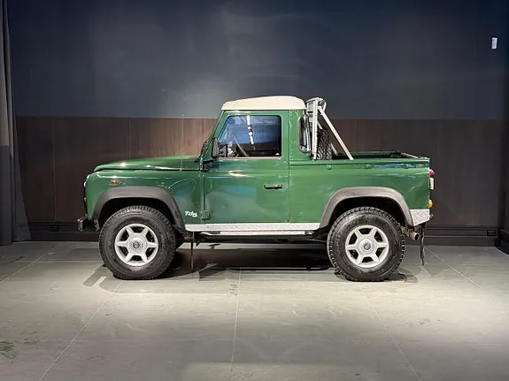 Land Rover Defender 90