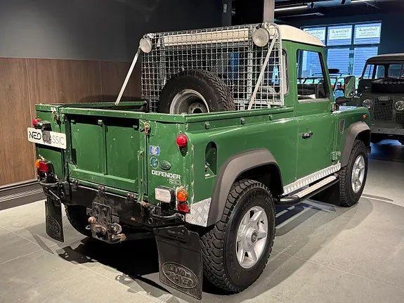 Land Rover Defender 90 1999 photo 4