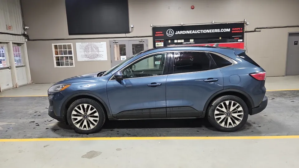Ford Escape 2020 photo 2