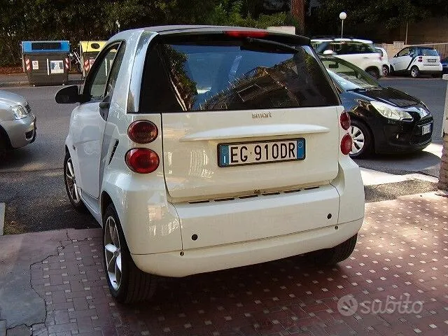 Smart Fortwo 2011 photo 3