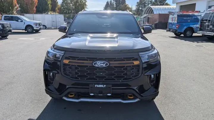 Ford Explorer 2027 photo 2