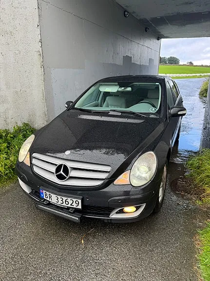 Mercedes-Benz R320