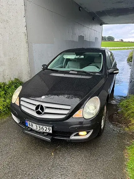 Mercedes-Benz R320