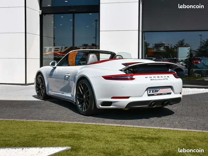 Porsche 911 2018 photo 2