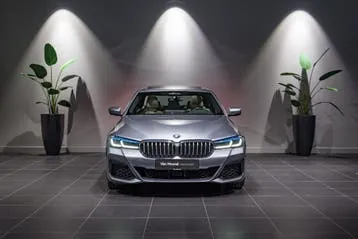 BMW 5 Series 2022 photo 2