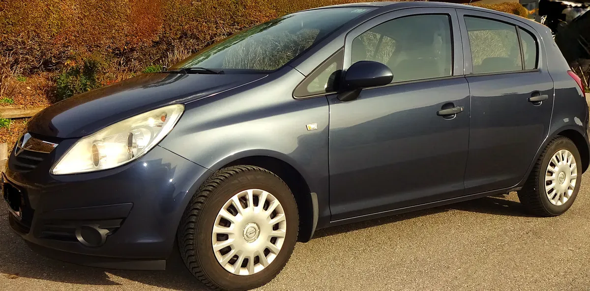 Opel Corsa 2010 photo 3