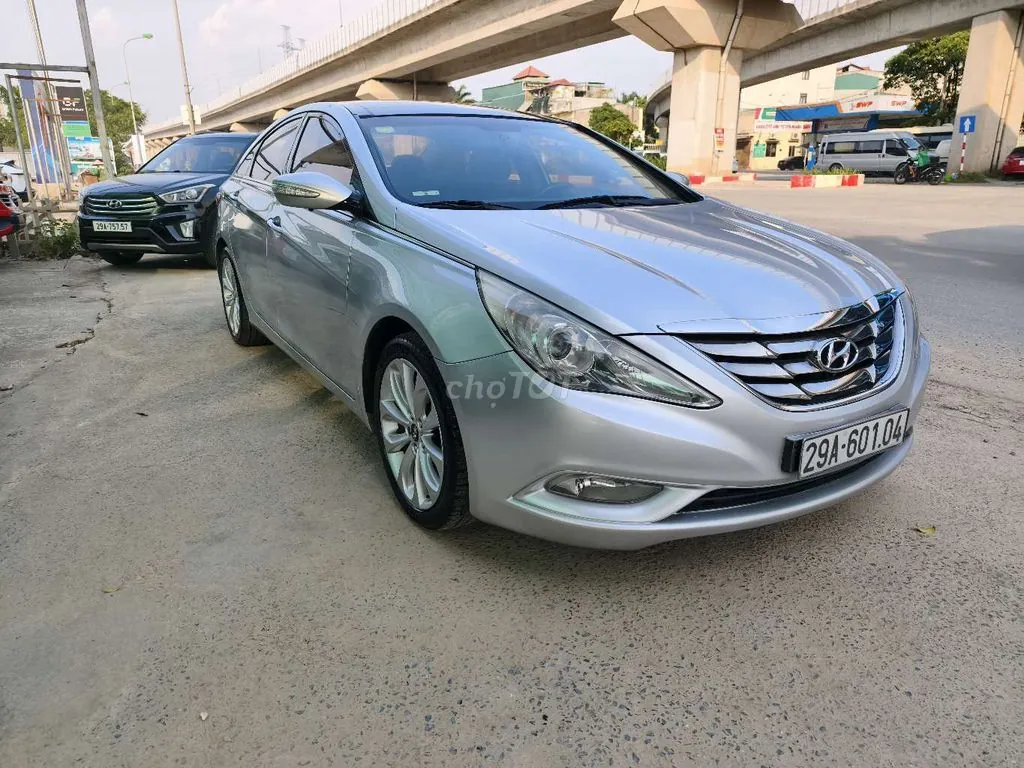 Hyundai Sonata 2010 photo 2