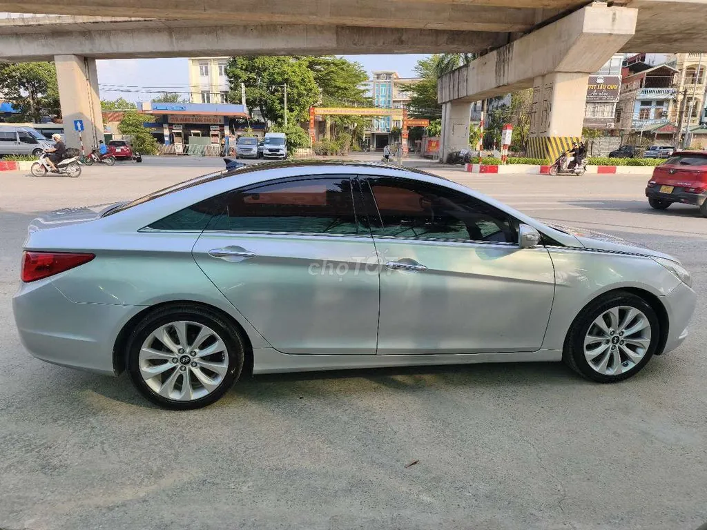 Hyundai Sonata 2010 photo 3