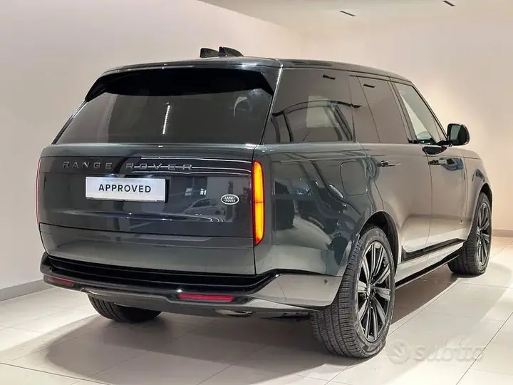 Land Rover Range Rover 2023 photo 2