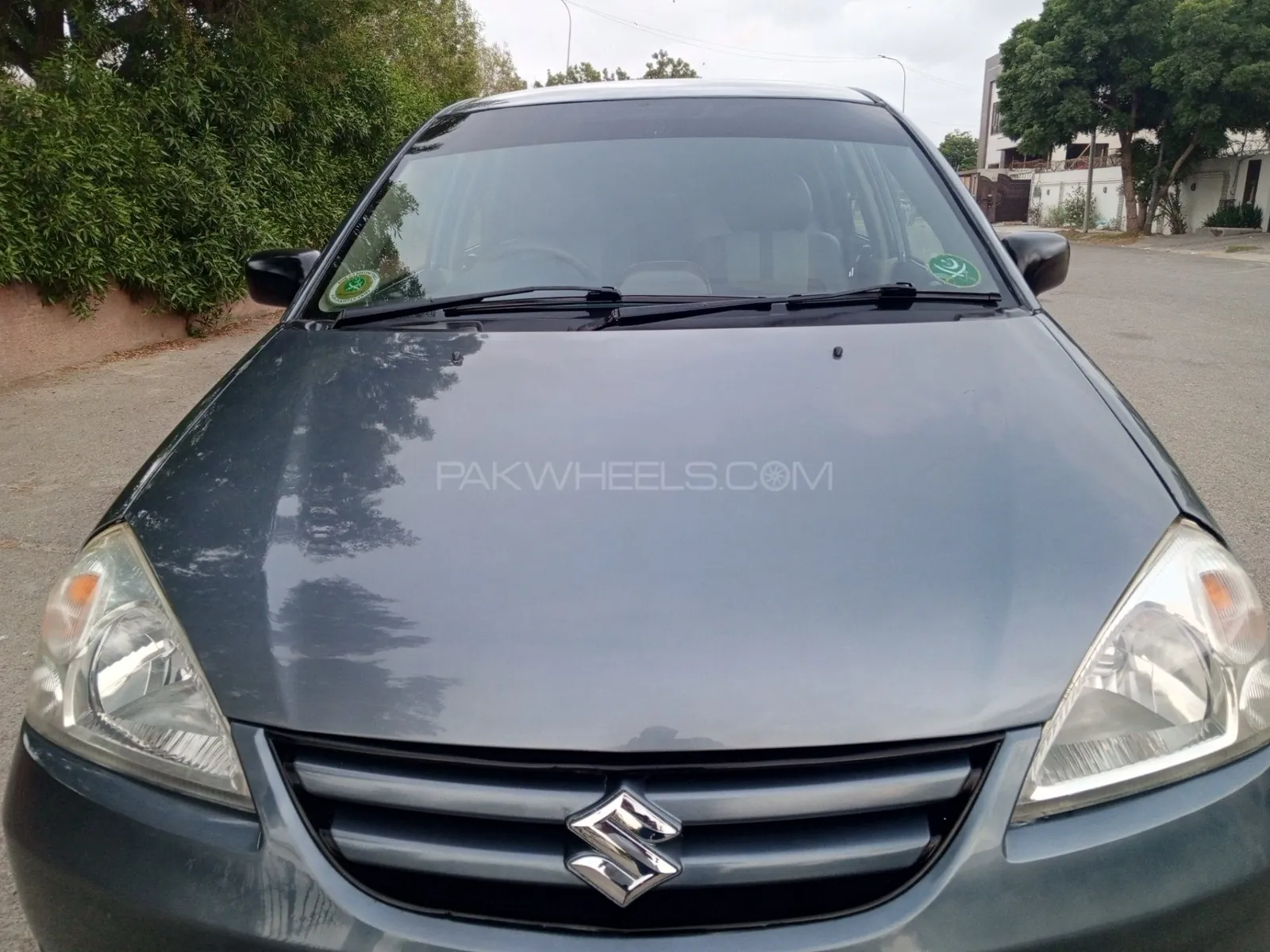 Suzuki Liana