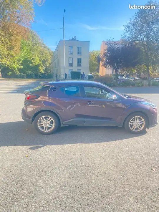 Toyota C-Hr 2023 photo 2