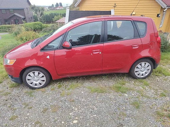 Mitsubishi Colt 2009 photo 2