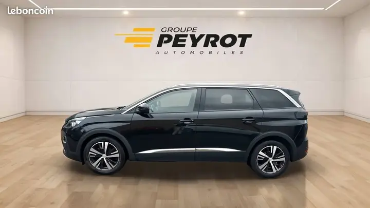 Peugeot 5008 2020 photo 3