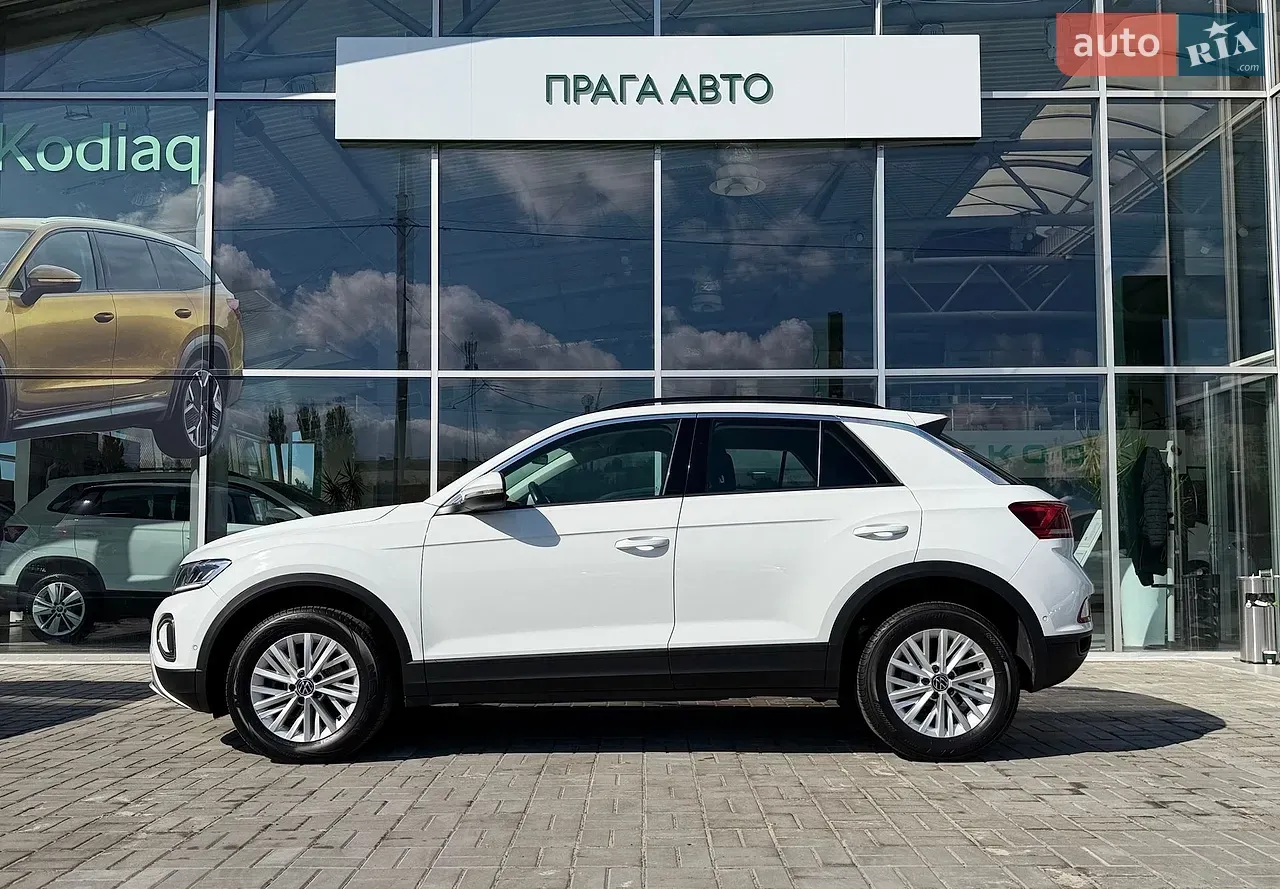 Volkswagen T-Roc 2023 photo 3