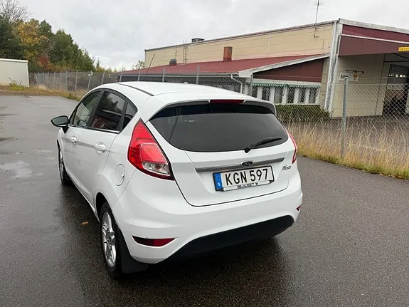 Ford Fiesta 2015 photo 4
