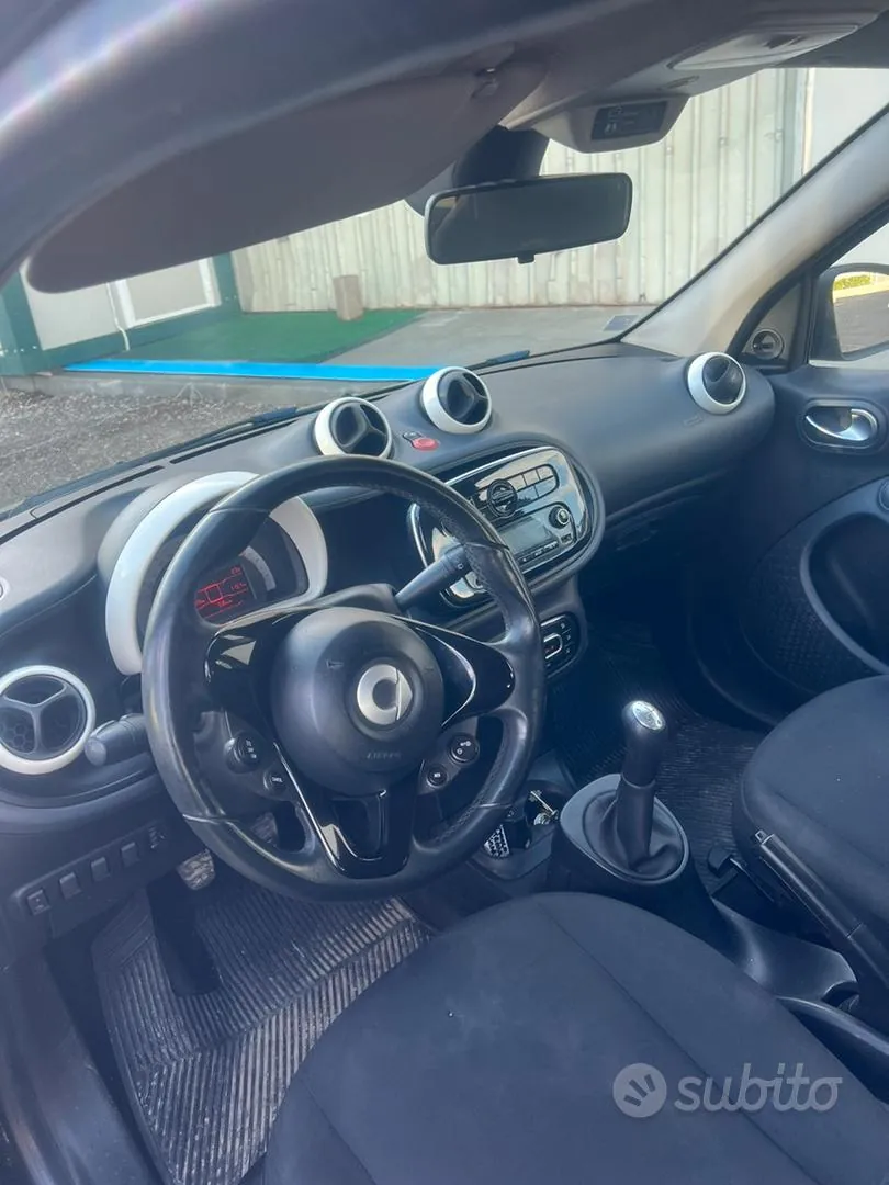 Smart Forfour 2015 photo 5
