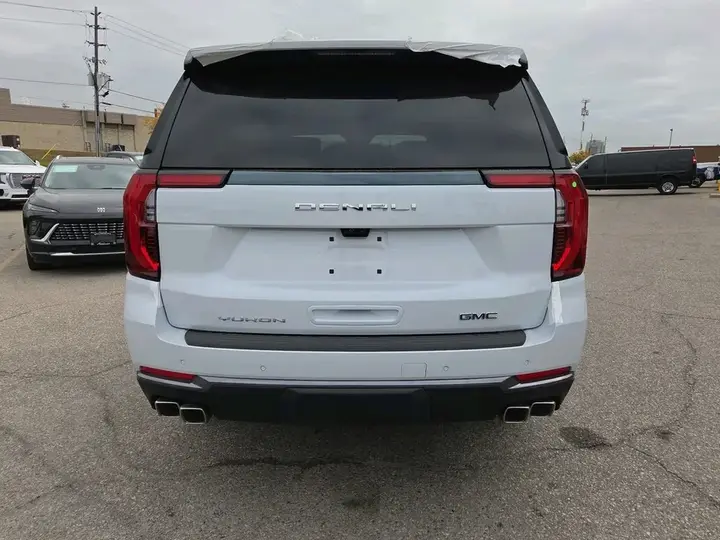 GMC Yukon 2027 photo 5