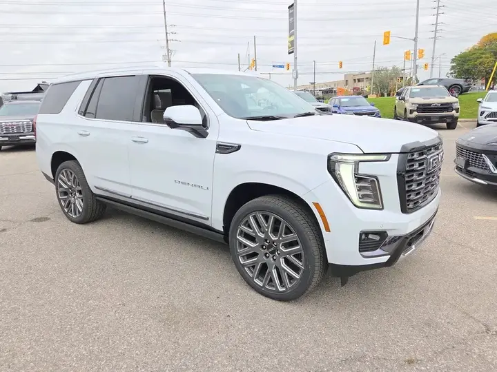GMC Yukon 2027 photo 3