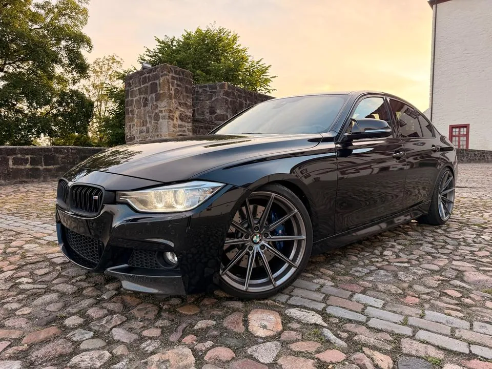 BMW F30