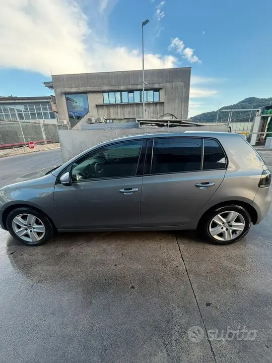 Volkswagen Golf 2009 photo 2