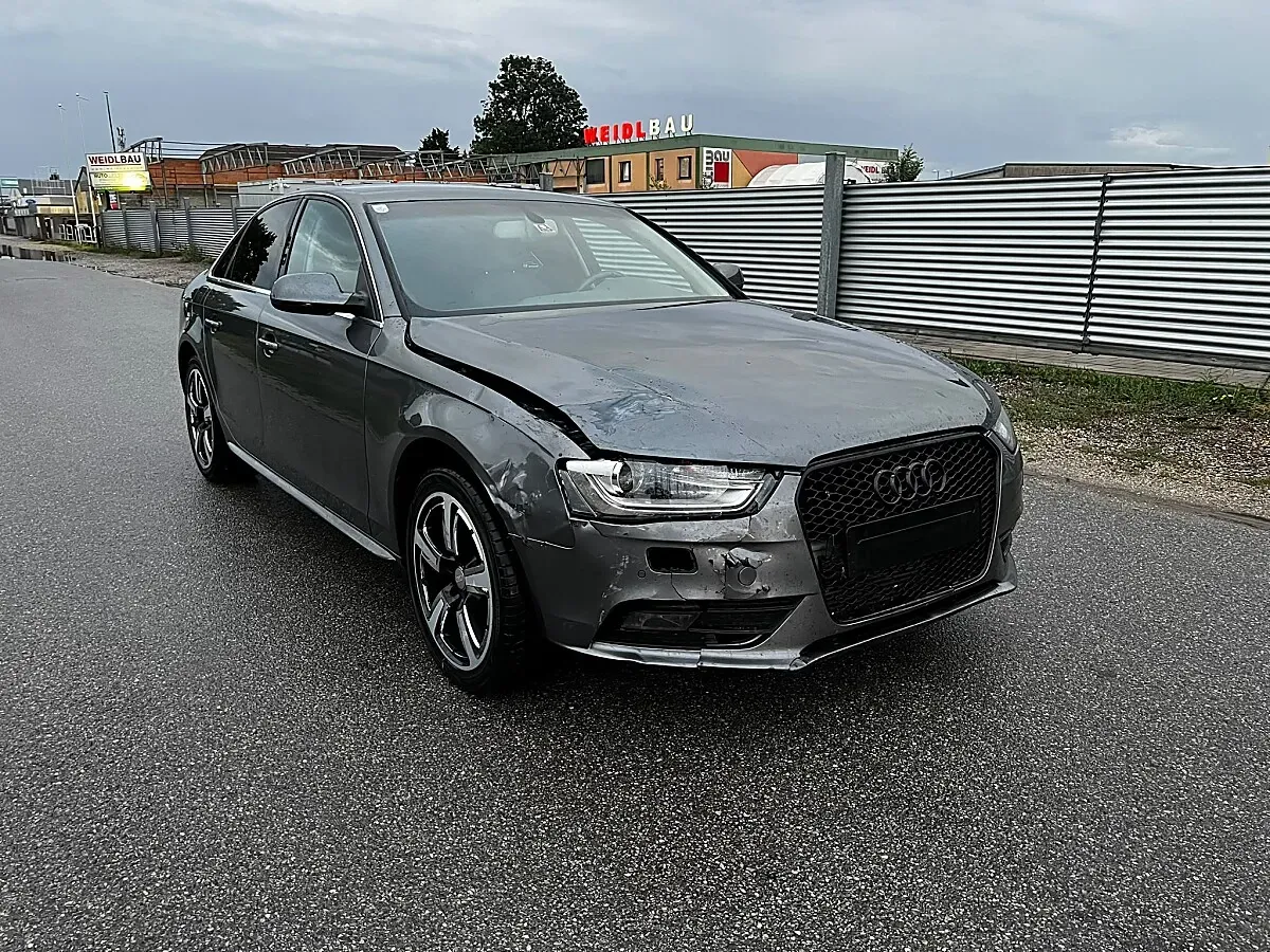 Audi A4 2012 photo 3