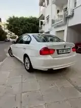 BMW 3 Series 2010 photo 5