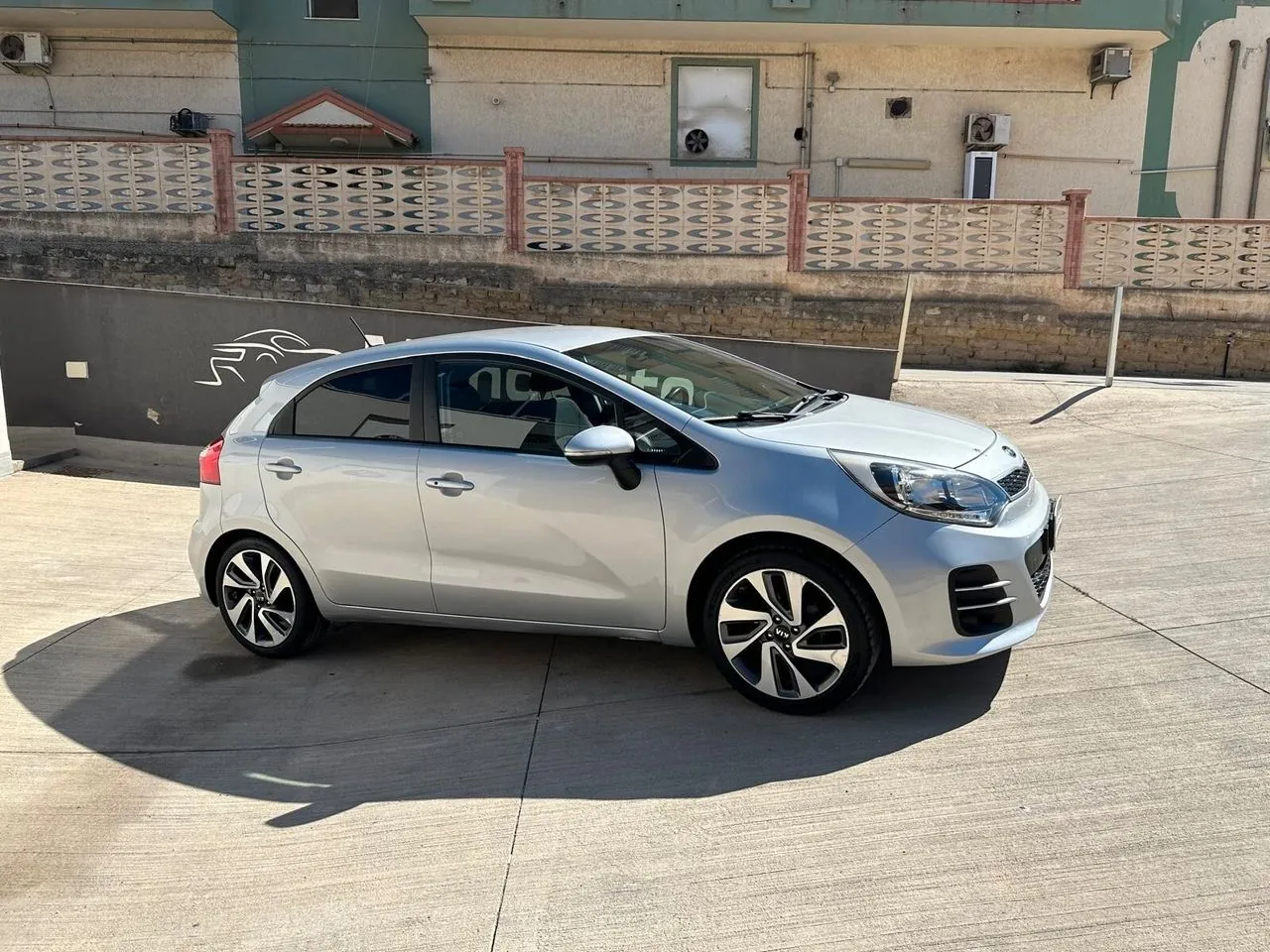 Kia Rio 2015 photo 2