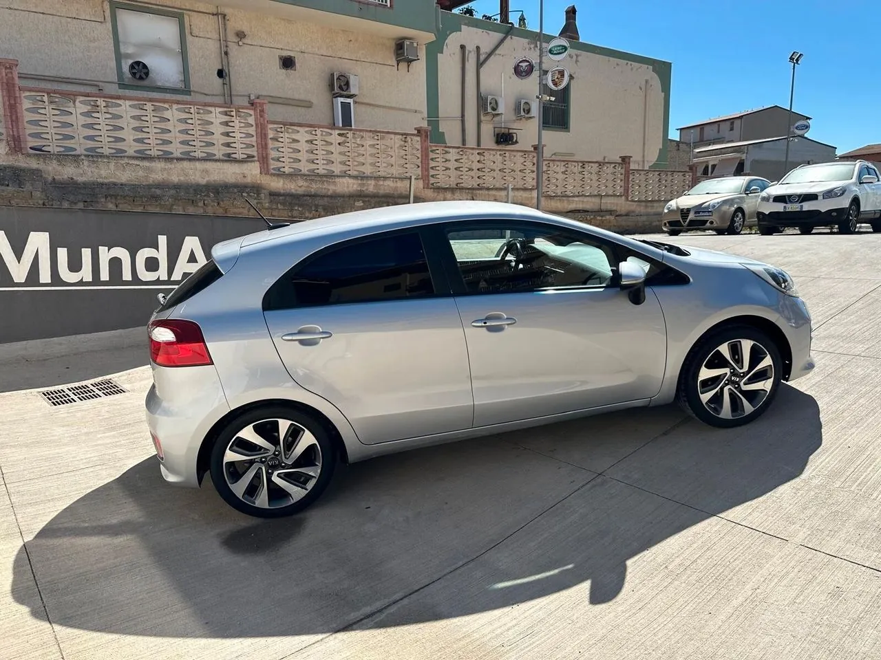 Kia Rio 2015 photo 4