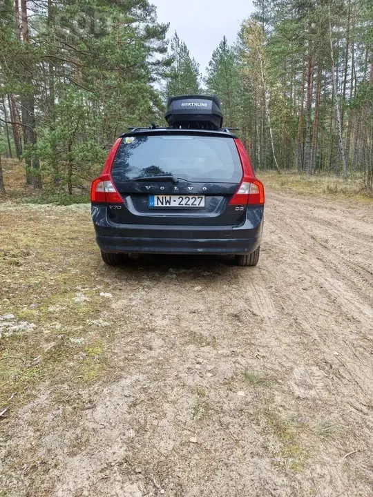 Volvo V70 2010 photo 3