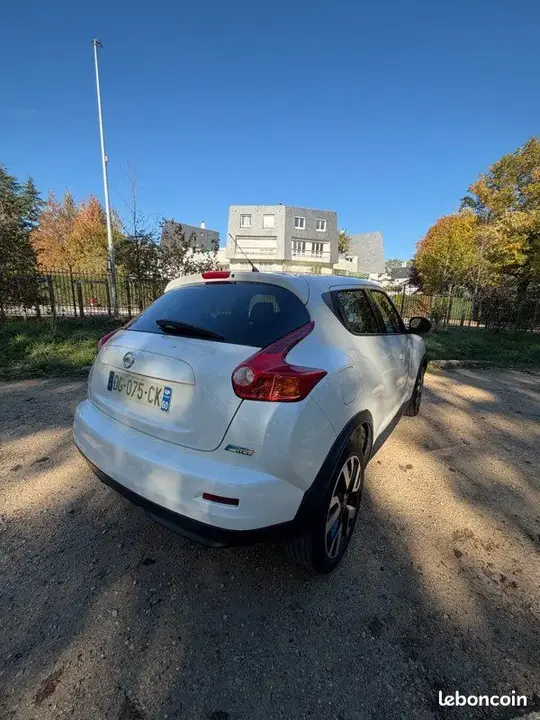 Nissan Juke 2014 photo 2