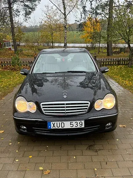 Mercedes-Benz C180